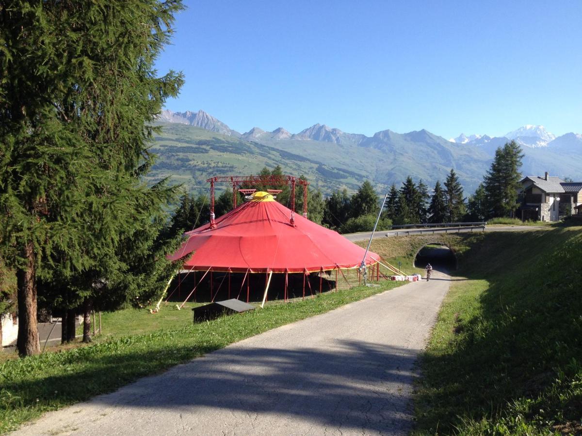 Chalet Miravidi, Montchavin-La Plagne, Jacuzzi & Sauna المظهر الخارجي الصورة